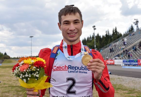 Выпускник ОСШОР Л.Н.Носковой Вячеслав Малеев стал триумфатором чемпионата мира по летнему биатлону!