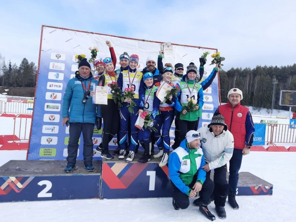 Золото и серебро эстафет на Первенстве по биатлону в Ижевске среди юношей и девушек 15-16 лет!