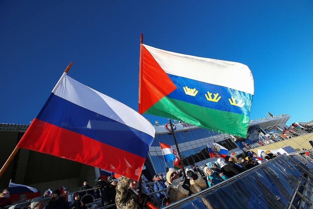 Великолепный рывок Пантриной - и золото женской эстафеты у Тюменской области!