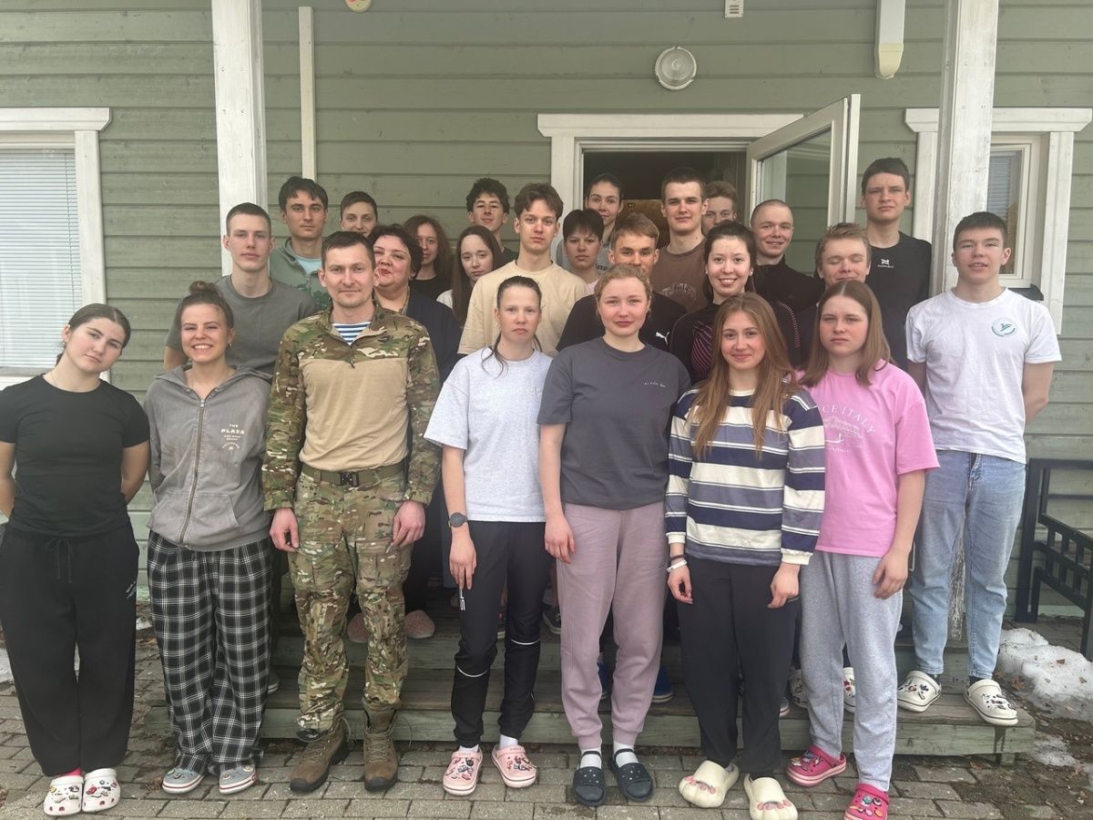 Встреча воспитанников ОСШОР Л.Н. Носковой с участником СВО, гвардии сержантом Владимиром Клыковым.