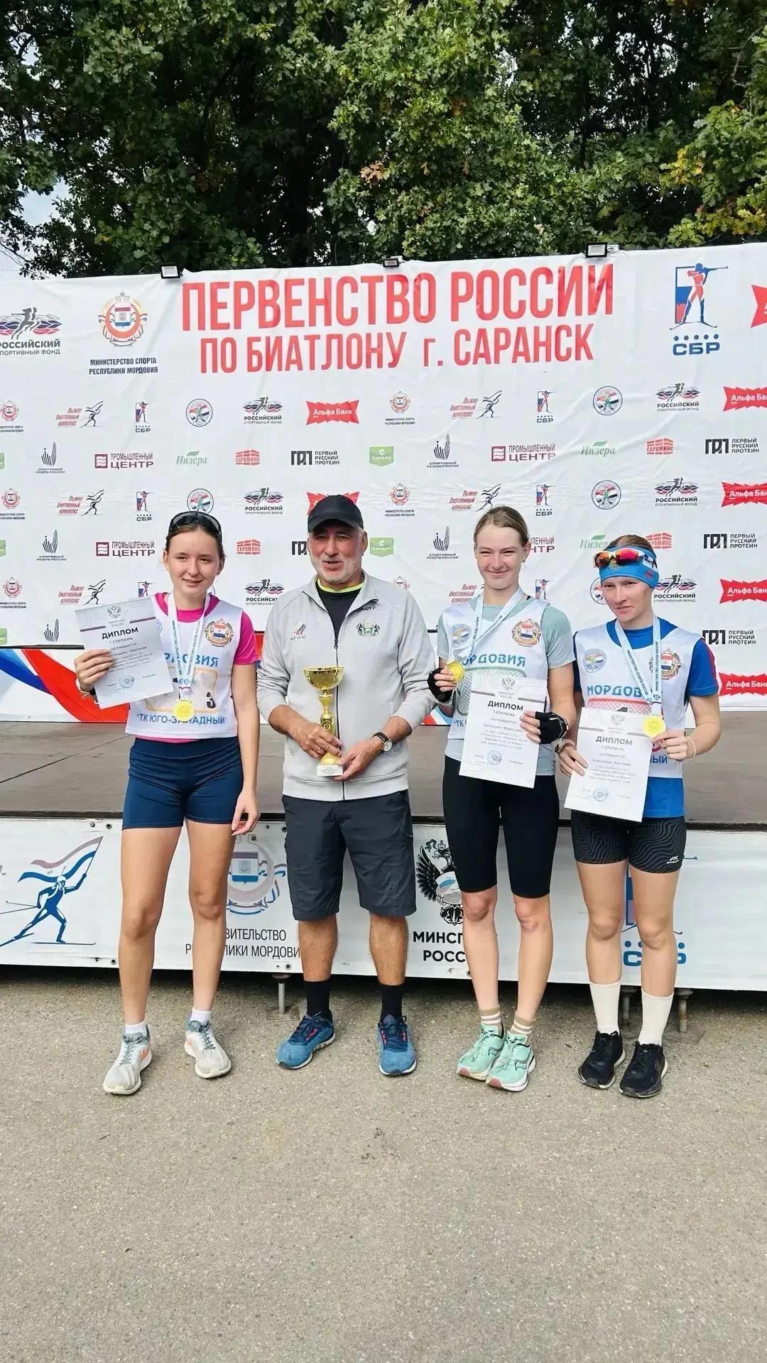 Медальные итоги сентября для ОСШОР Носковой. Триумф в Уфе, победы в Чайковском и россыпь региональных медалей!