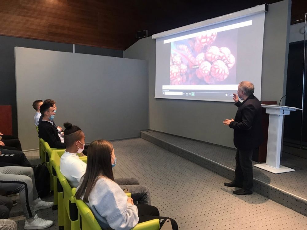 Спортсменам ОСШОР Л.Н. Носковой напомнили о вреде курения 