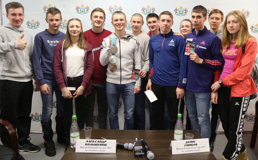 Олимпийцев Дениса Спицова и Александра Большунова чествовали  в Тюмени